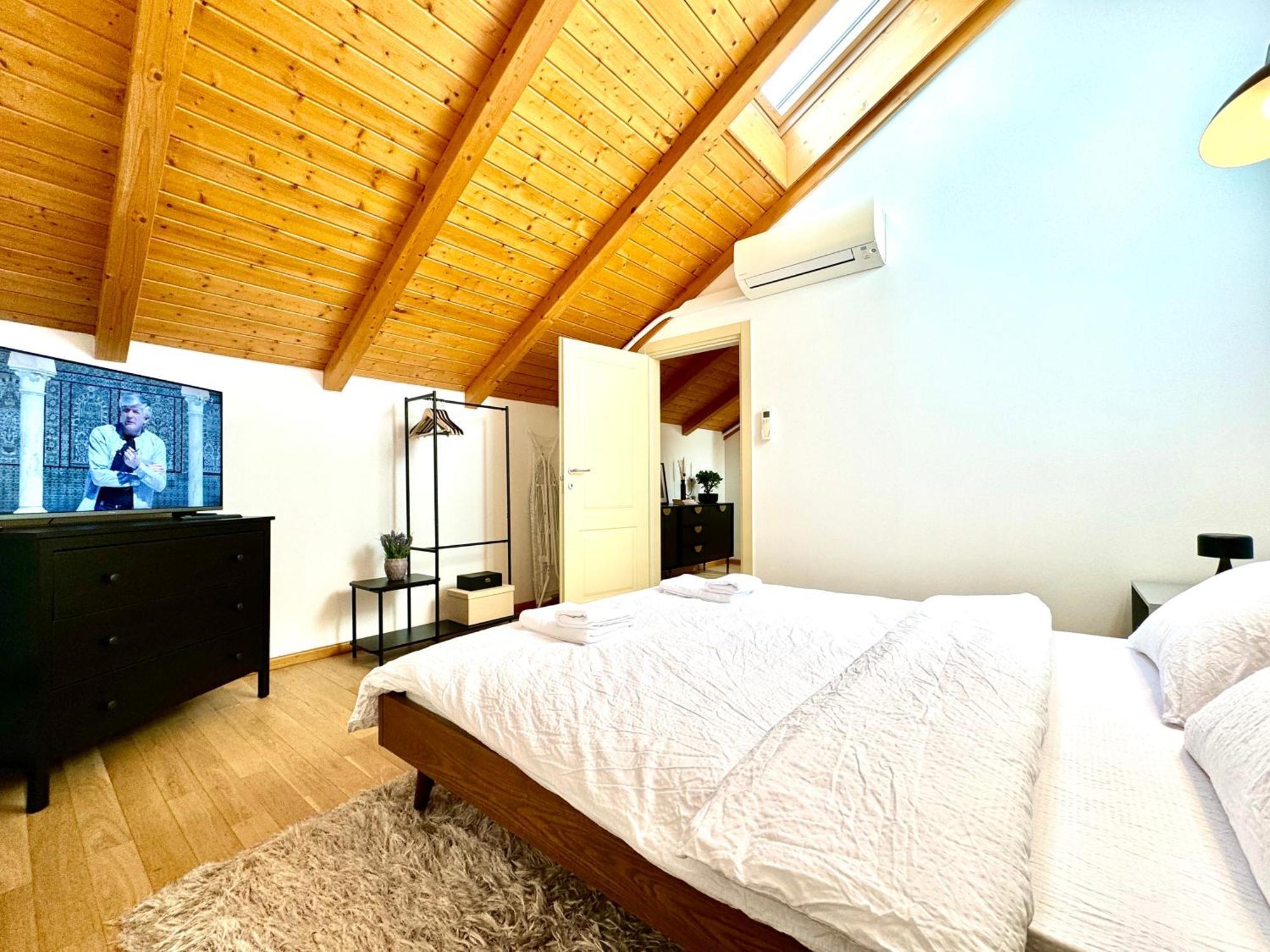 Blue Nest Appartement Timişoara Buitenkant foto